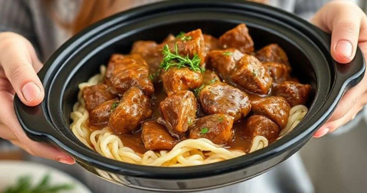 Fall-Apart Crock Pot Cube Steak with Gravy